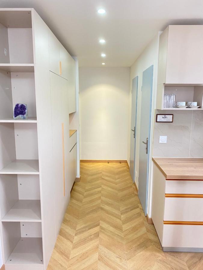 Chez Les Deux Garcons Apartment มงต์รูช ภายนอก รูปภาพ